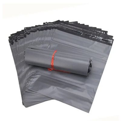 Sacos de envio de correio poliestampados em preto espessura 0,05 mm para envio online