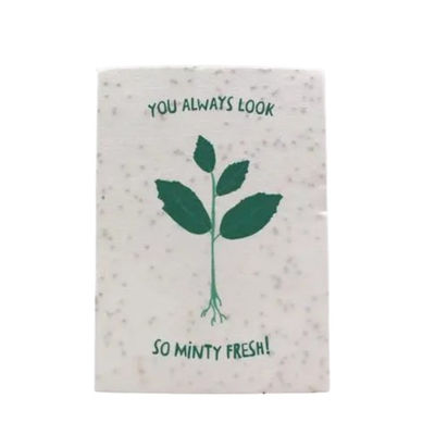 Papel de sementes recicladas que crescem embutidos de sementes de flores